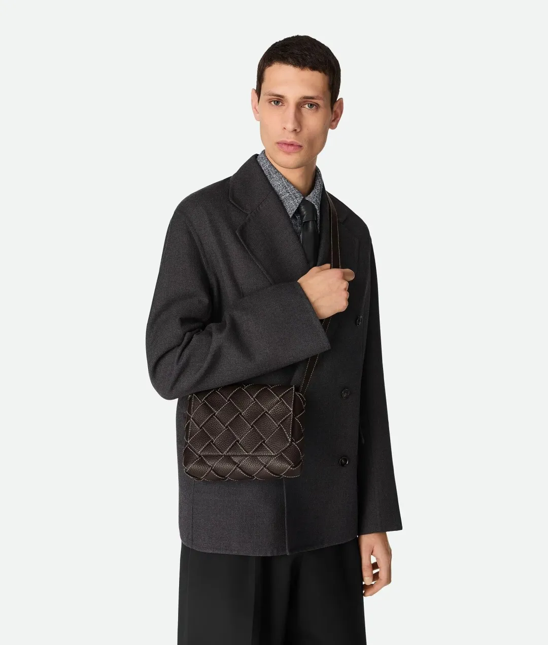 Batch 1860 official website pictures/upper body pictures~ 🔥Highlight the emphasis! This style is a special limited edition ~ The independent hand-stitching outlines the three-dimensional woven block shape, and the details are full of craftsmanship. It is not easy to miss when carrying it on the back, and it is niche and stylish✨